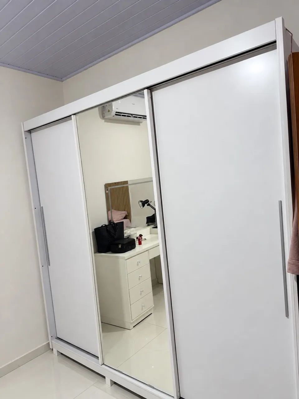 Guarda roupas 