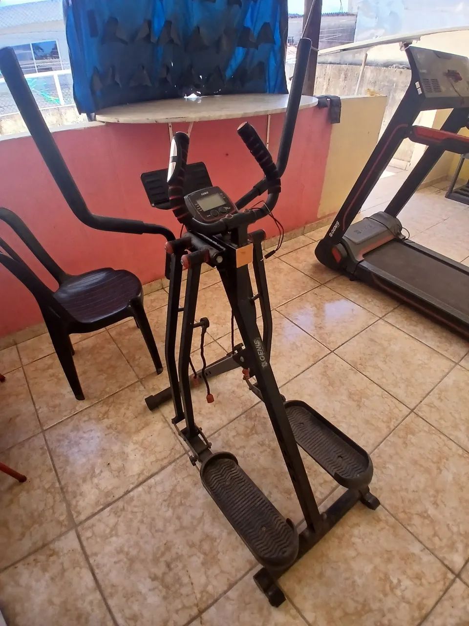 Simulador de elíptico Marca Genis  - Foto 2