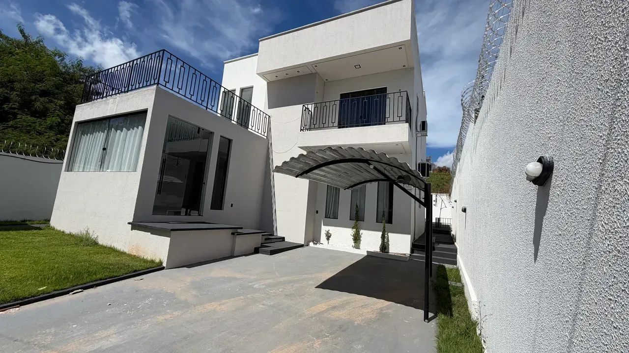 CASA DUPLEX MOBILIADA