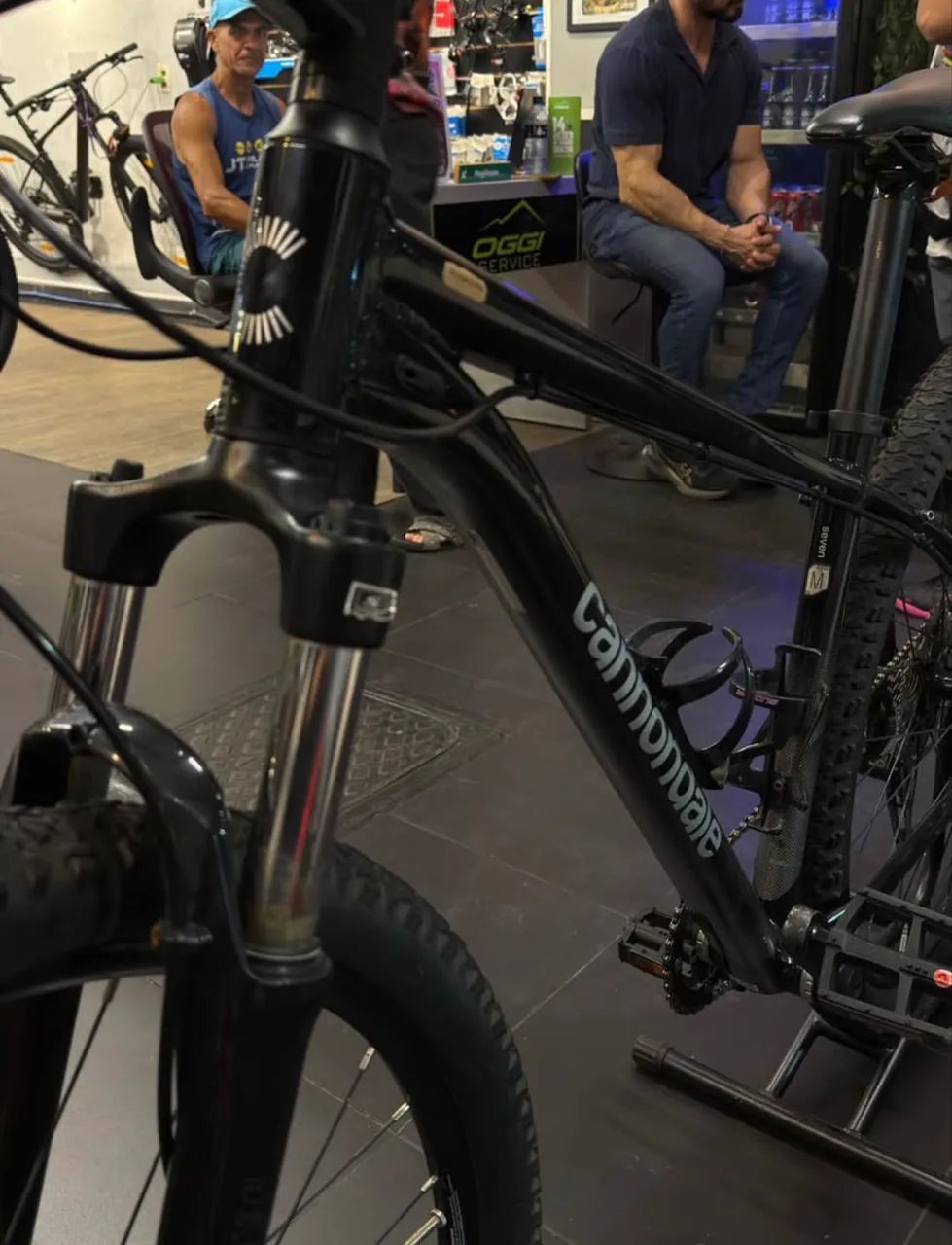 Bicicleta CANNONDALE TRAIL 6 - Foto 4