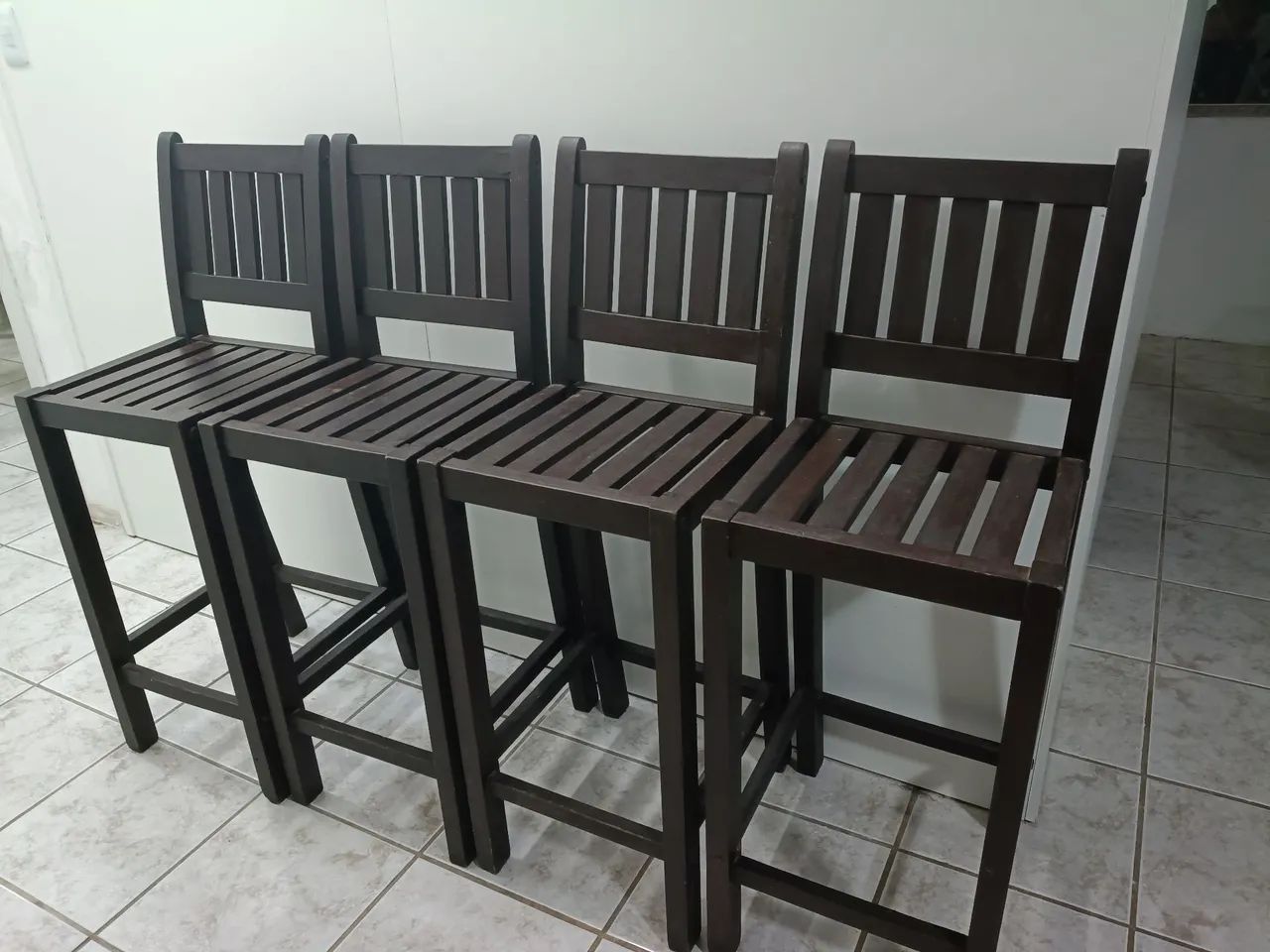 Banquetas de madeira para bar ou bancada - Foto 4