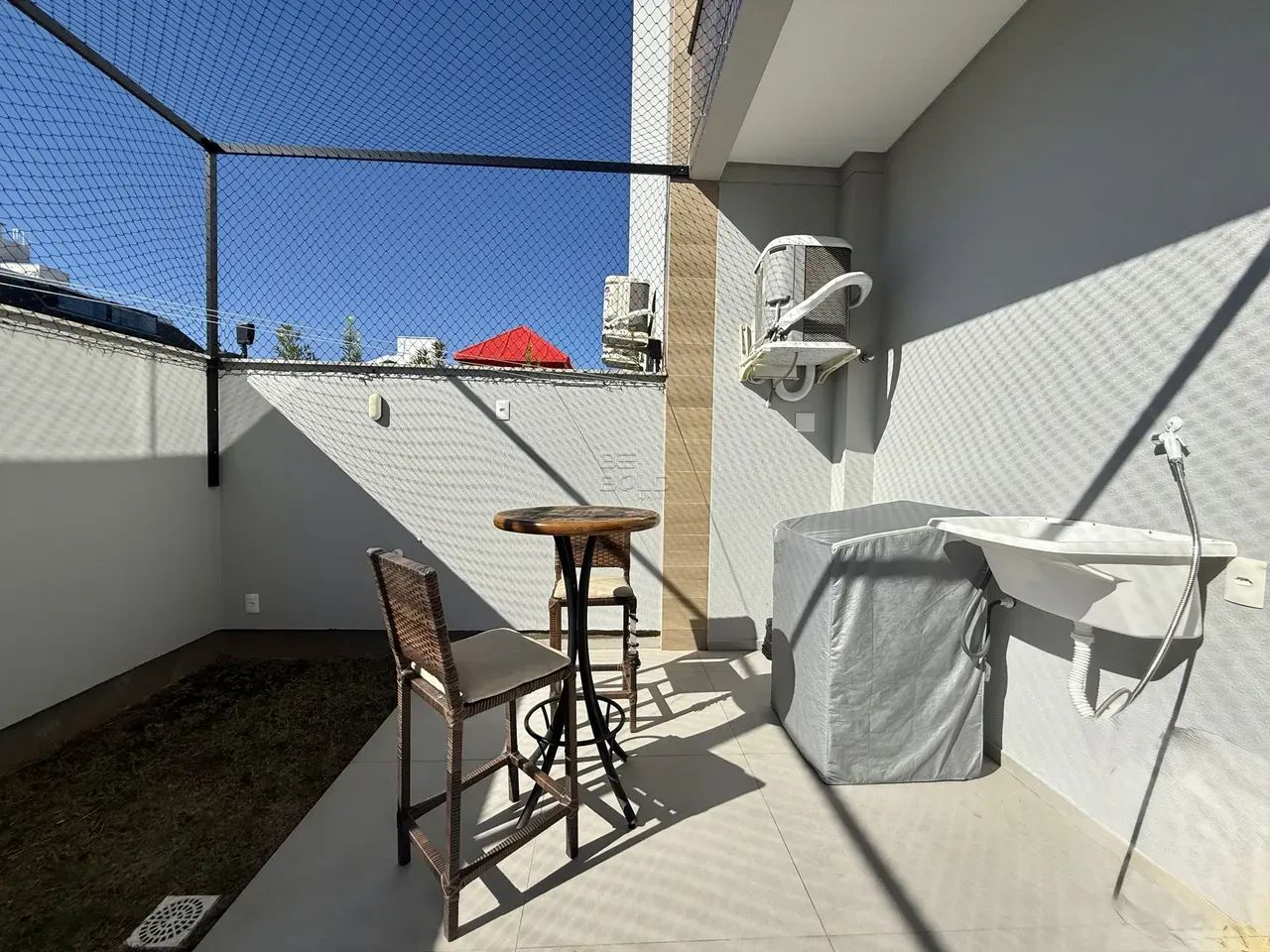 Apartamento com terraço em Coqueiros - Foto 3