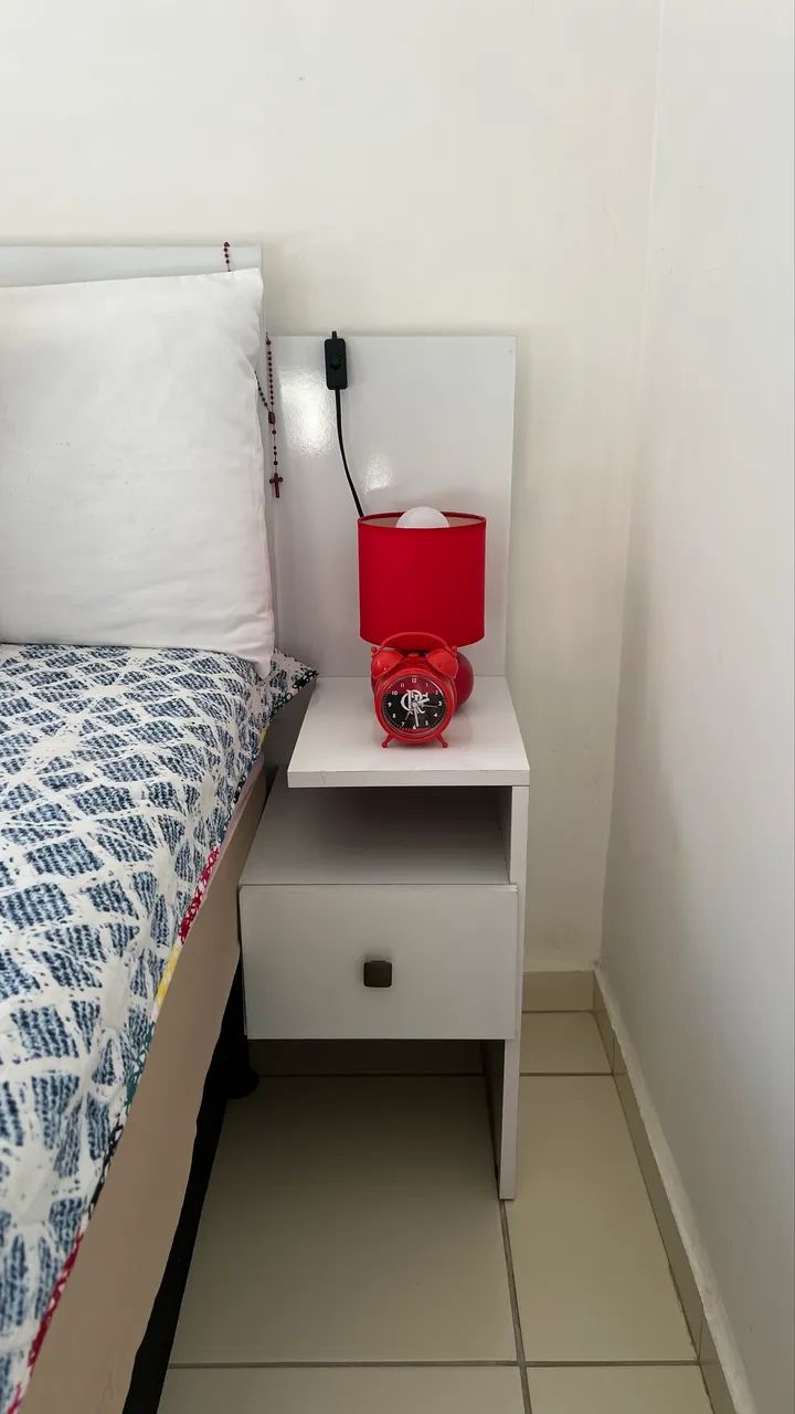 Cabeceira de cama com dois suportes  - Foto 2