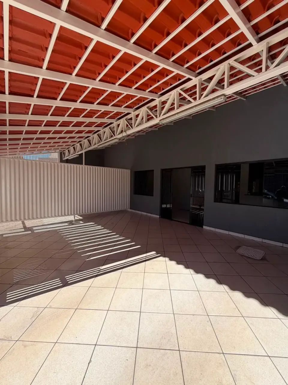 Casa no Setor Central do Gama com 3 Quartos e Vaga para 2 Carros - Foto 3