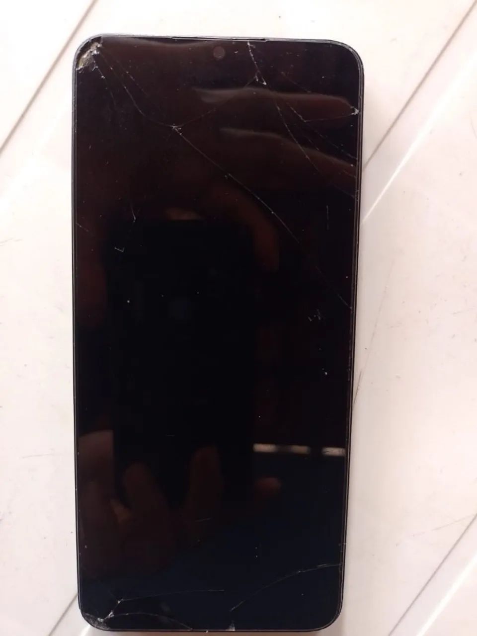 Xiaomi Redmi 13C - Apenas o display esta quebrado  - Foto 2