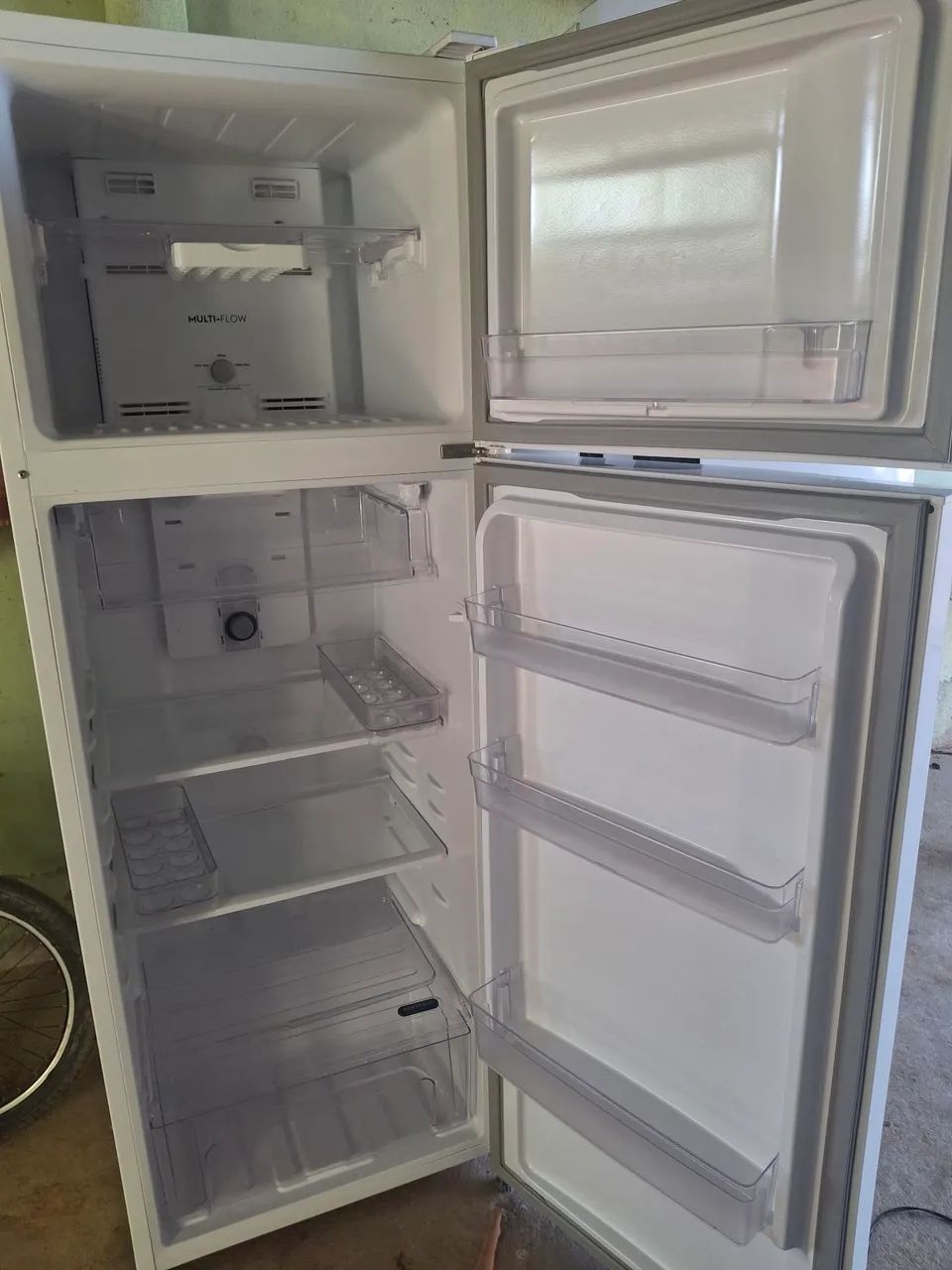 GELADEIRA ELECTROLUX NOVA NUNCA FOI USADA COM NOTA FISCAL  - Foto 3