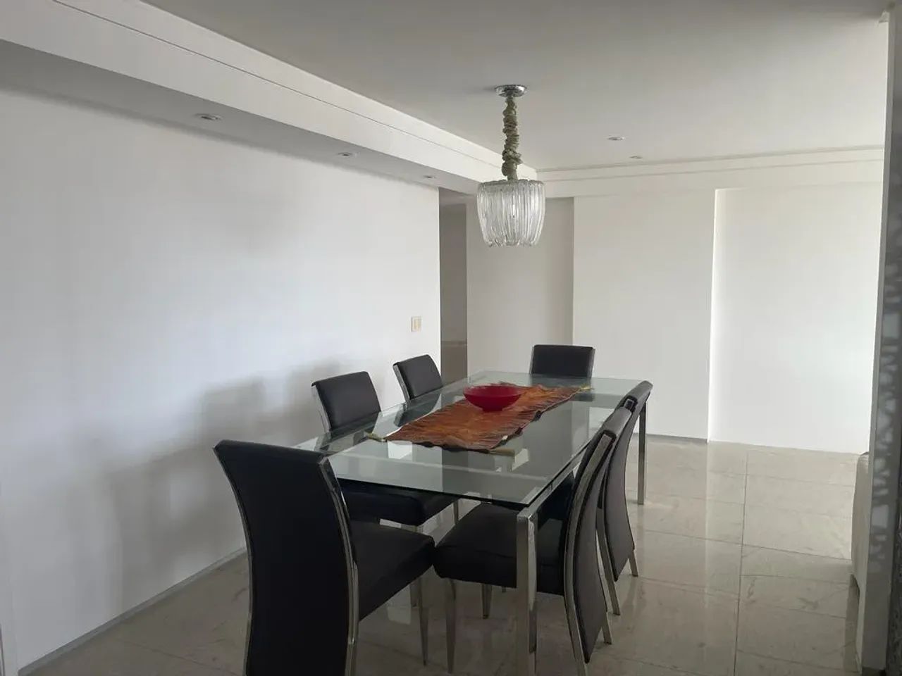 Foto do anúncio de Aluguel Edifício Mondrian Mucuripe Fortaleza apartamento de 117 m2 mobiliado em Mucuripe, Fortaleza