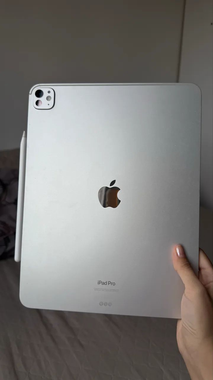 IPAD PRO 13? CHIP M4 - (2024) 256 GB ACOMPANHA APPLE PENCIL