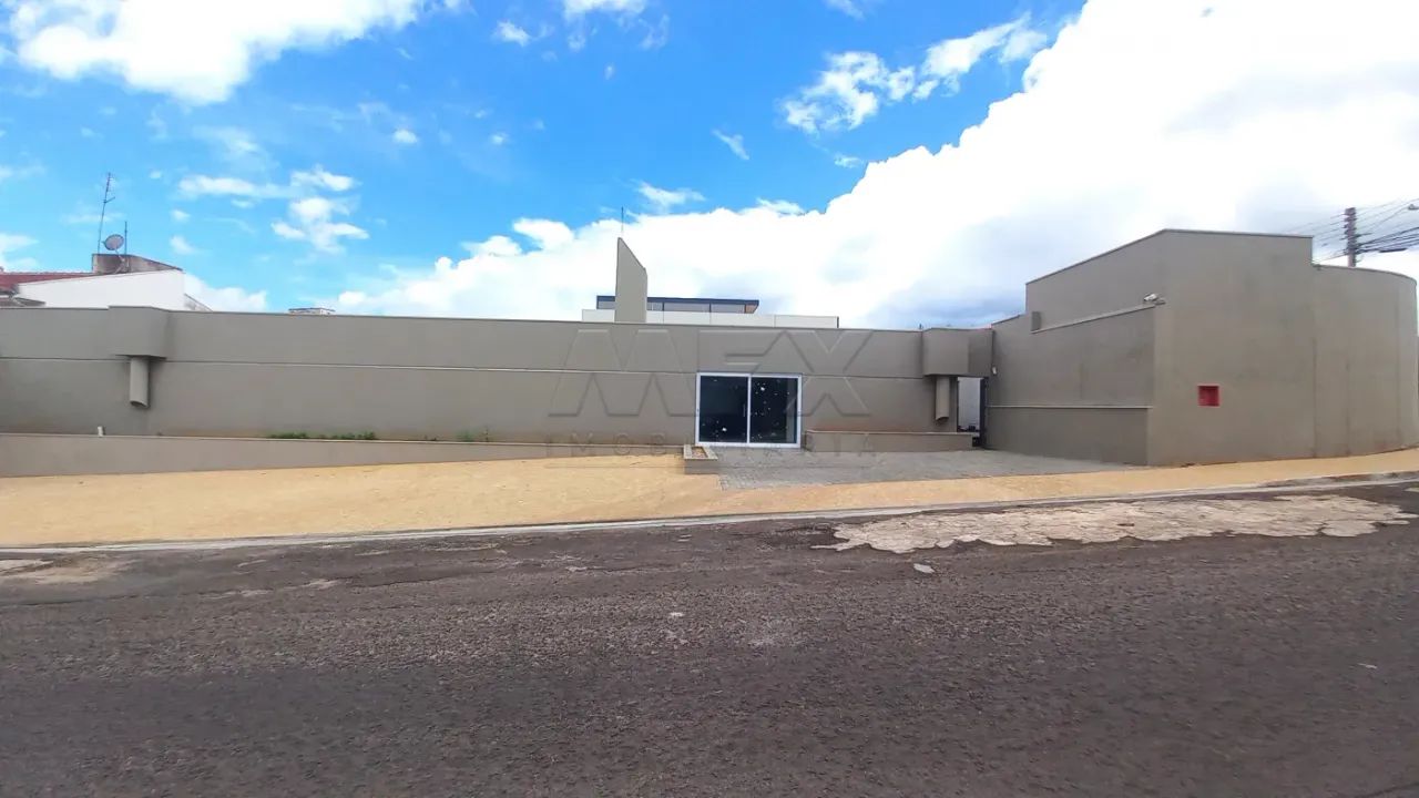 Prédio Comercial - 12 salas - 15 vagas garagem