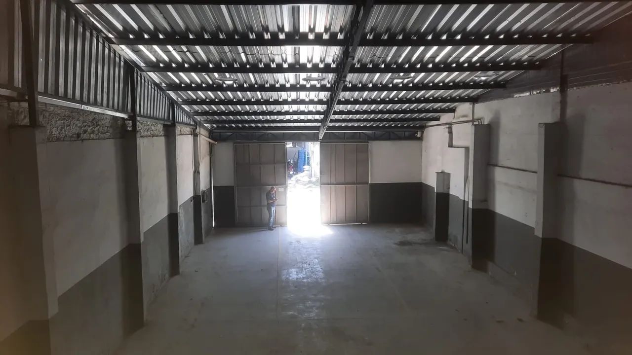 Aluguel de imóvel comercial em Afogados com 390m2 