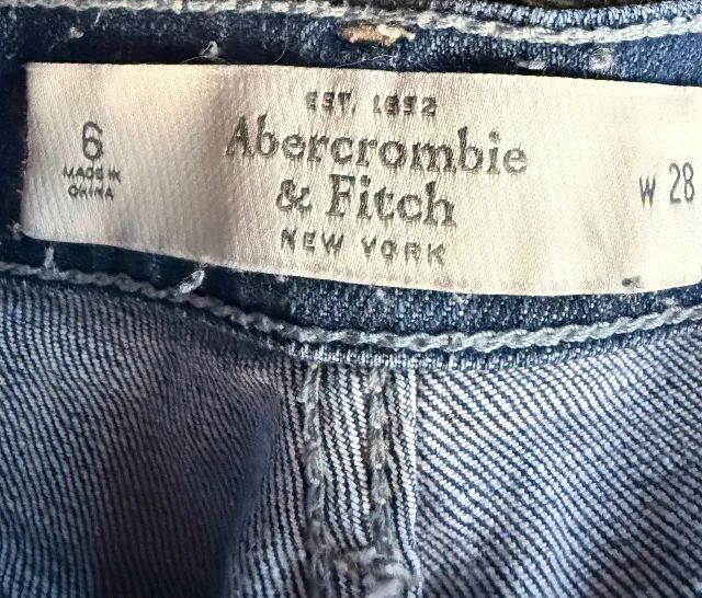 Bermuda jeans Abercrombie, feminina - Foto 3