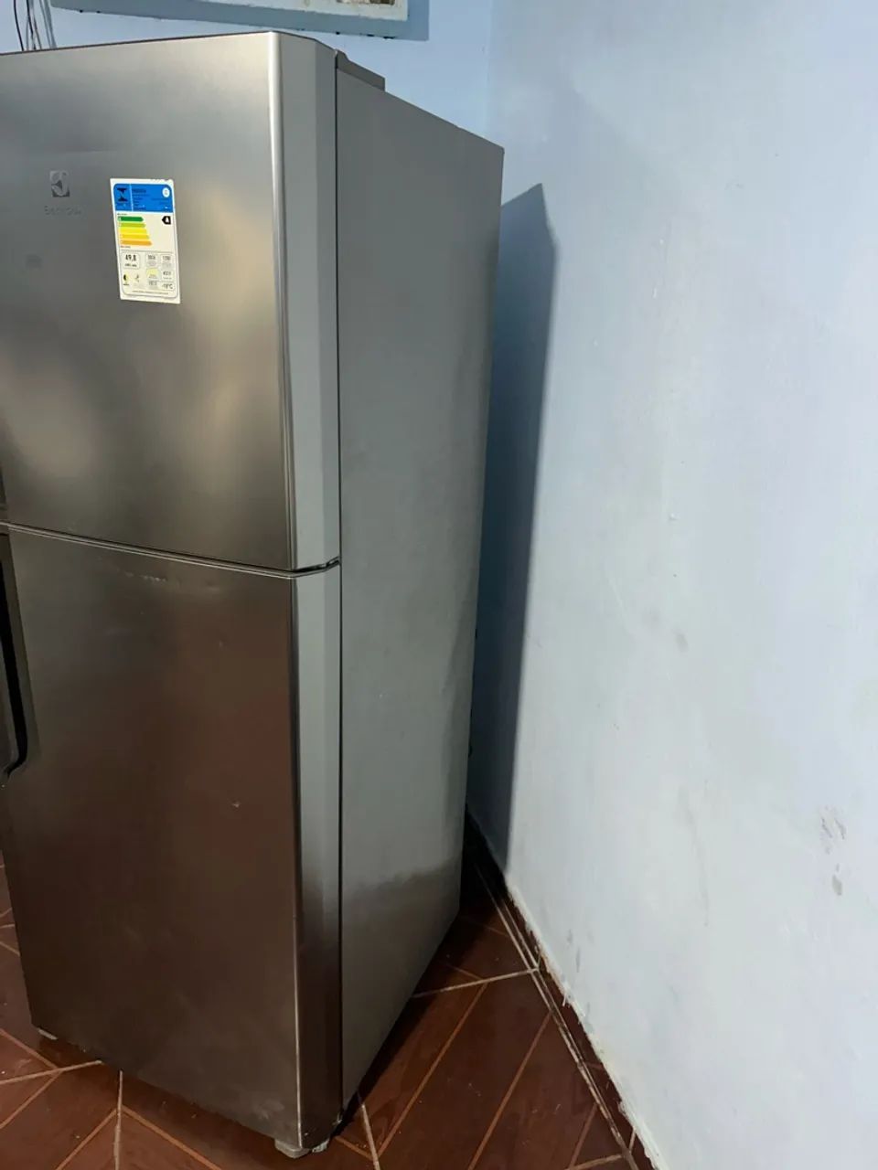 Vendesse geladeira Eletrolux funcionando perfeitamente faço entrega - Foto 2