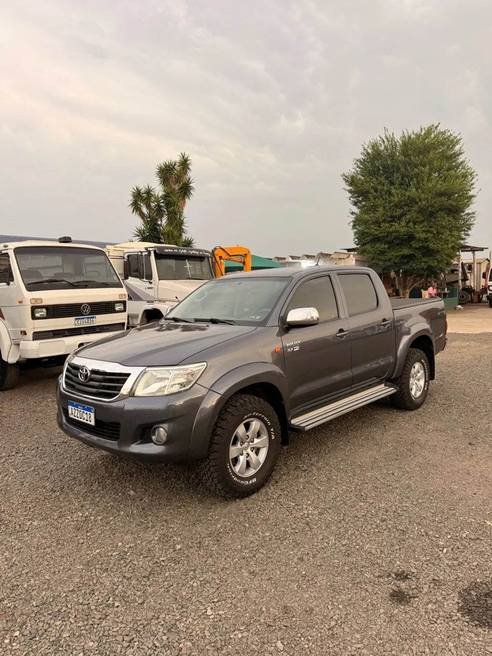 Toyota Hilux CD SR 4X2 2.7 16V/2.7 FLEX AUT. 2013