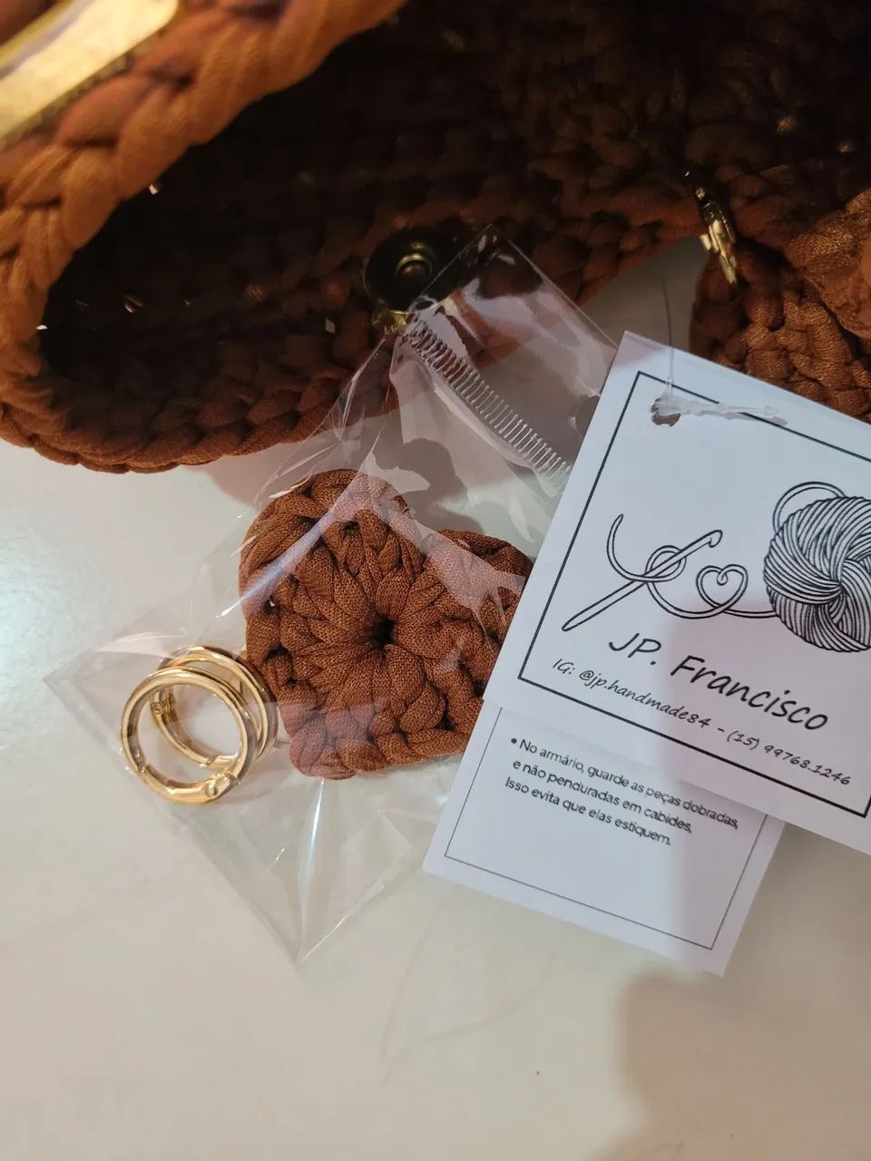 Bolsa de crochê em formato de concha cor terracota/ocre - Foto 5