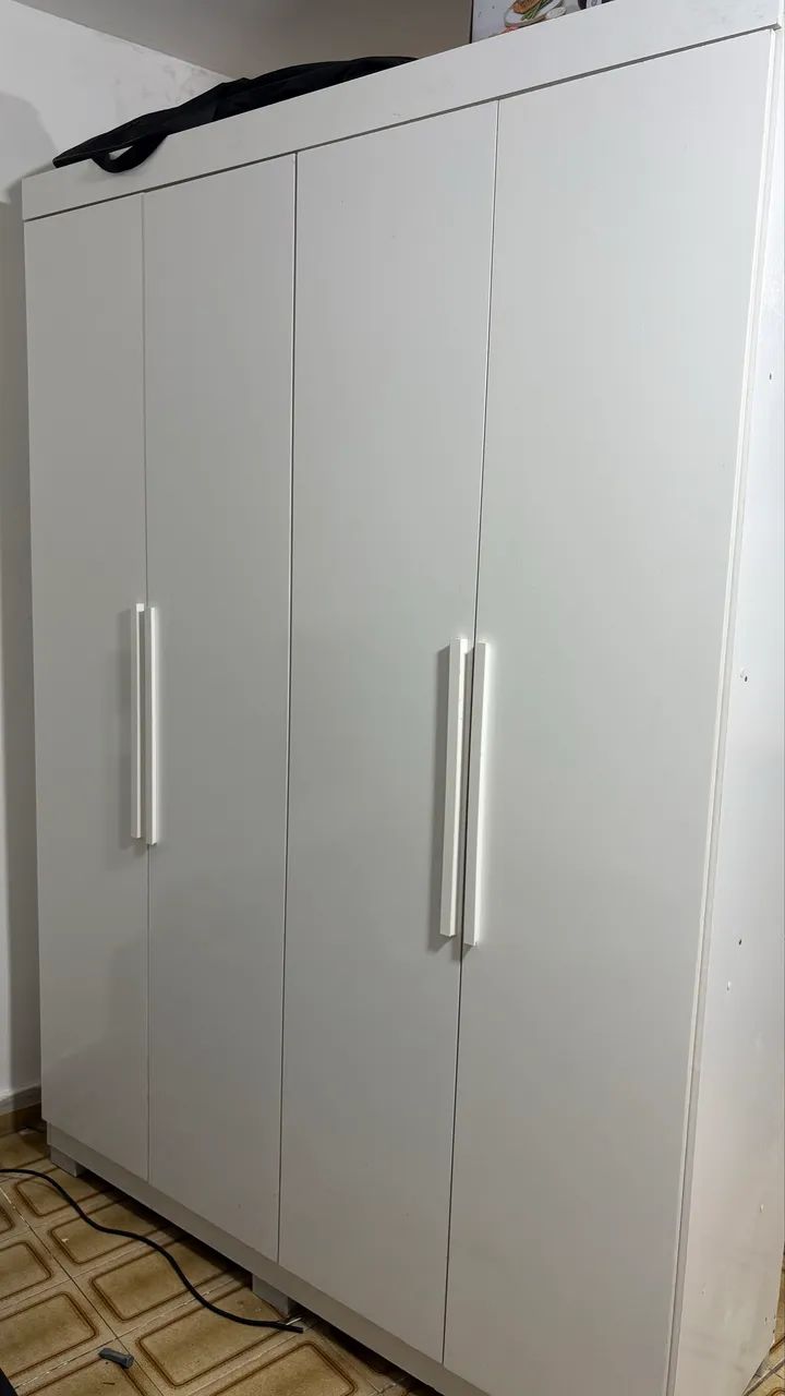 Guarda roupa 4 portas 