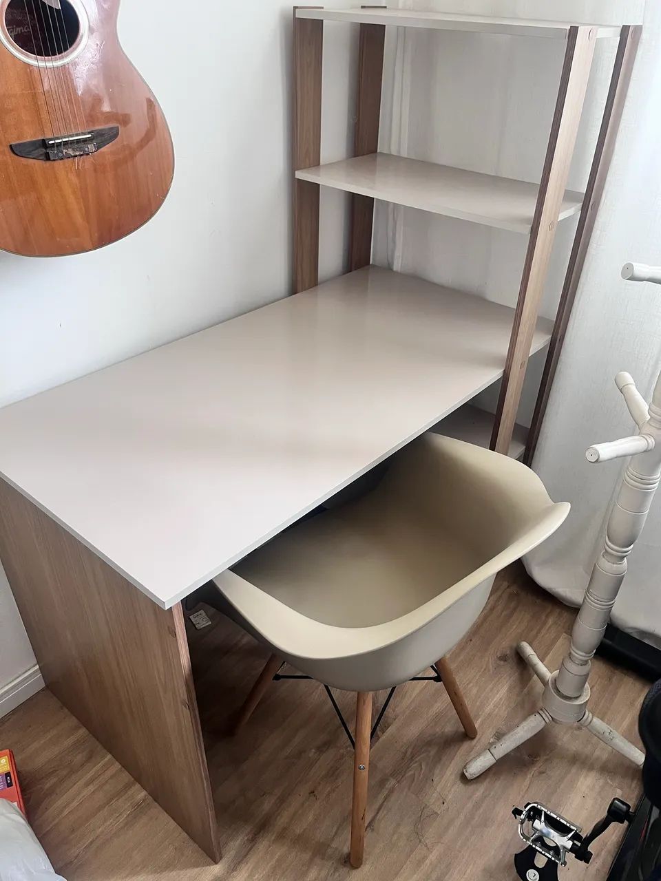 MESA COM CADEIRA