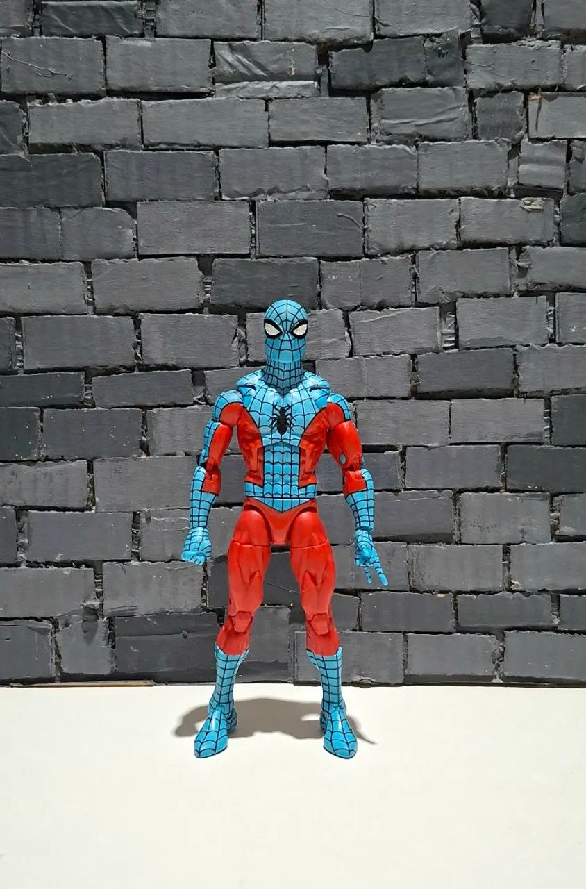 Marvel Legends Homem Aranha Web Man Spider Man Retro - Foto 2