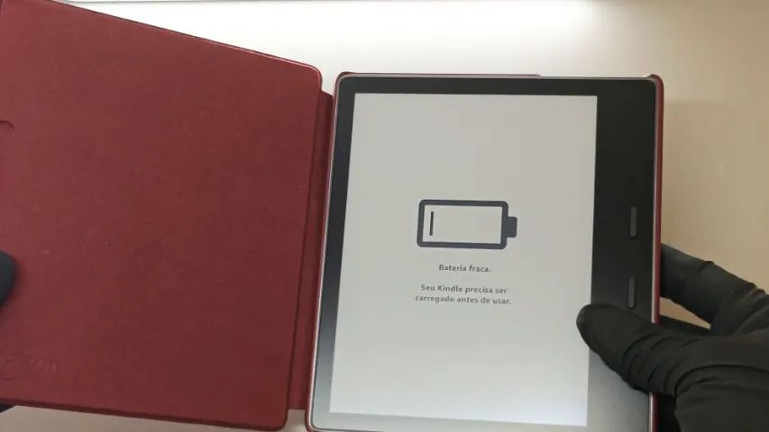 Kindle Oasis 7" 300 ppi À Prova D'água + Capa Vinho