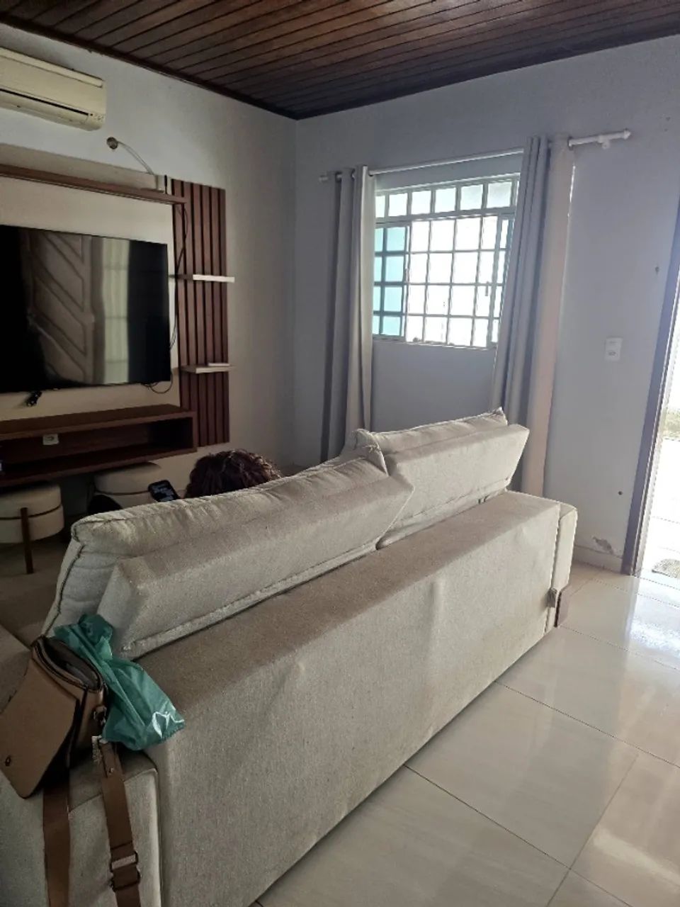Vende-se casa espaçosa e moderna  - Foto 4