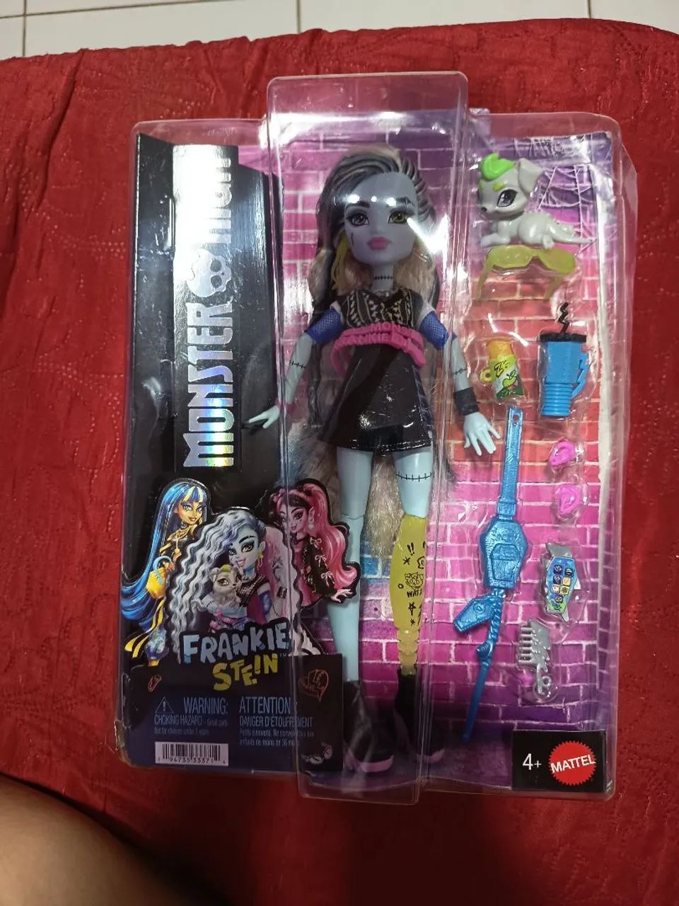 Boneca Frankie Stein Monster High Lacrada Core Refresh 2  - Foto 4