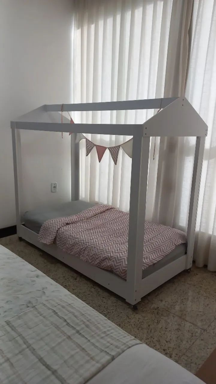 Cama Montesoriana e colchão