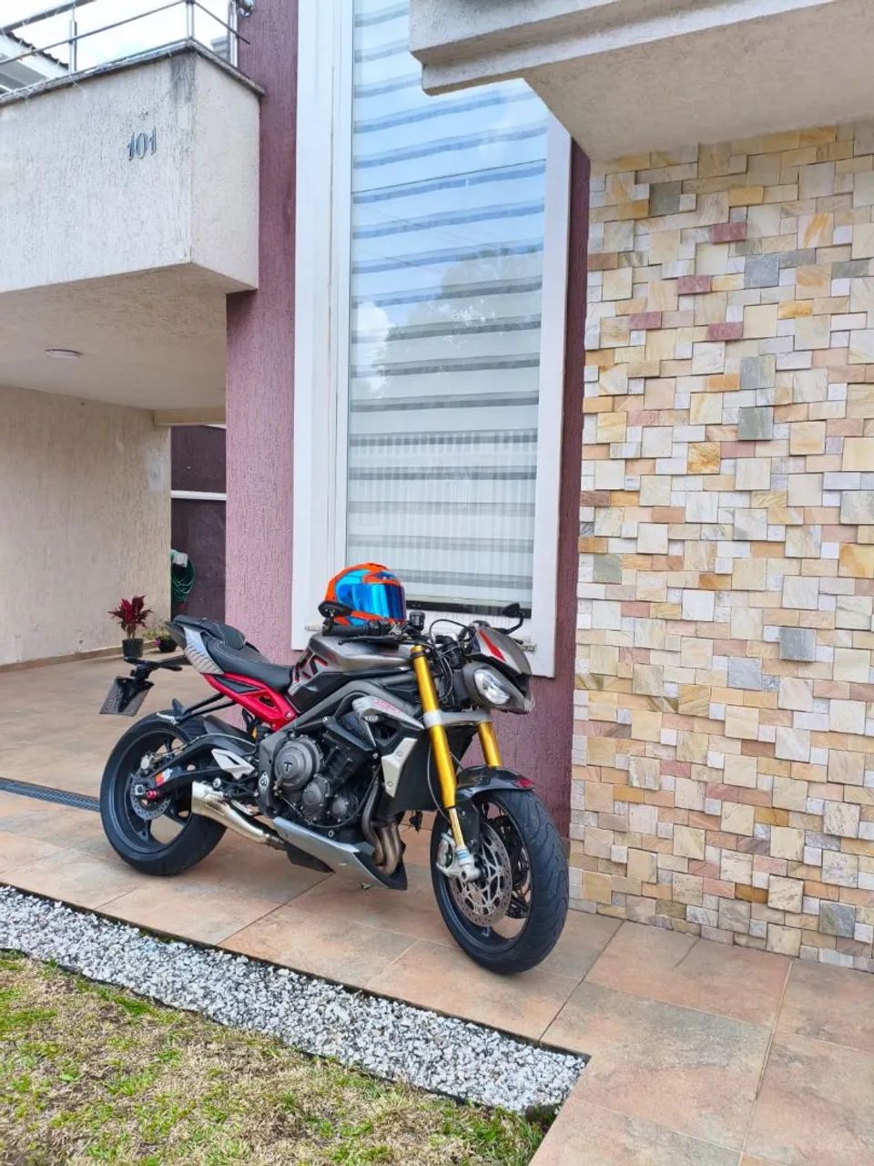 Triumph 765 RS  - Foto 5