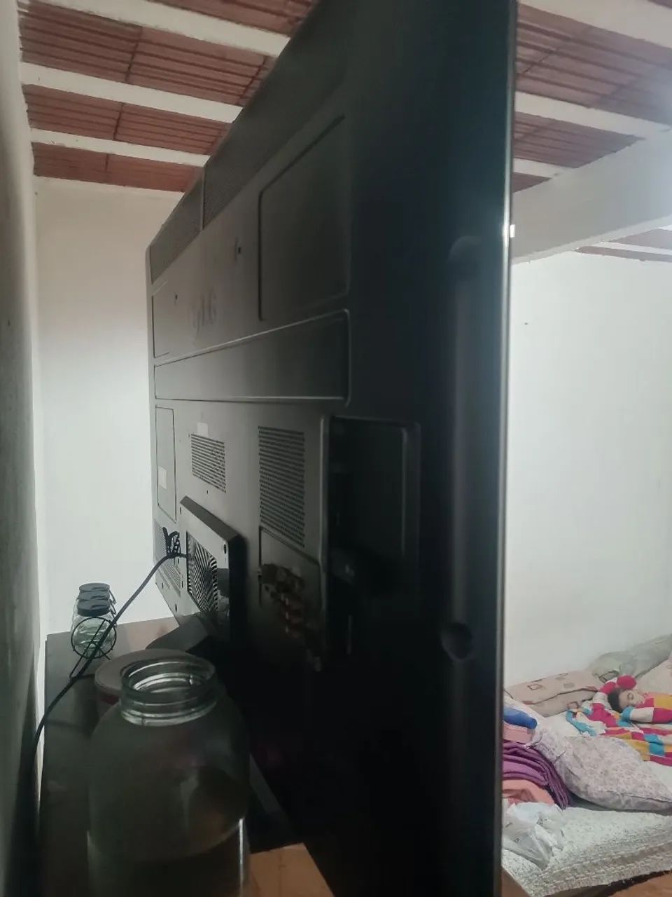 Tv 55: polegadas perfeito estado não e esmart controle e pezinho  - Foto 3