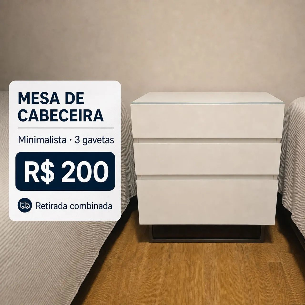Mesa de Cabeceira Branca com Tampo de Vidro e 3 Gavetas