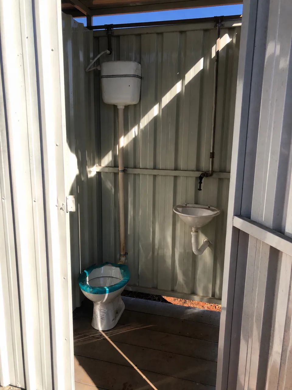 VENDO CONTÊINER MARÍTIMO e BANHEIRO MÓVEL - Foto 4