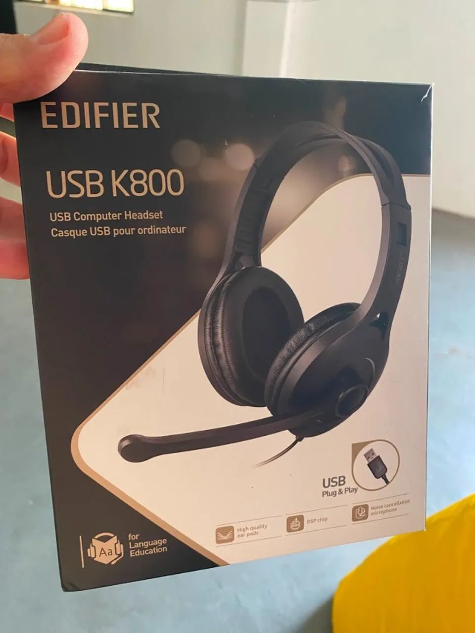 Fone de Ouvido Edifier USB K800 - Na caixa