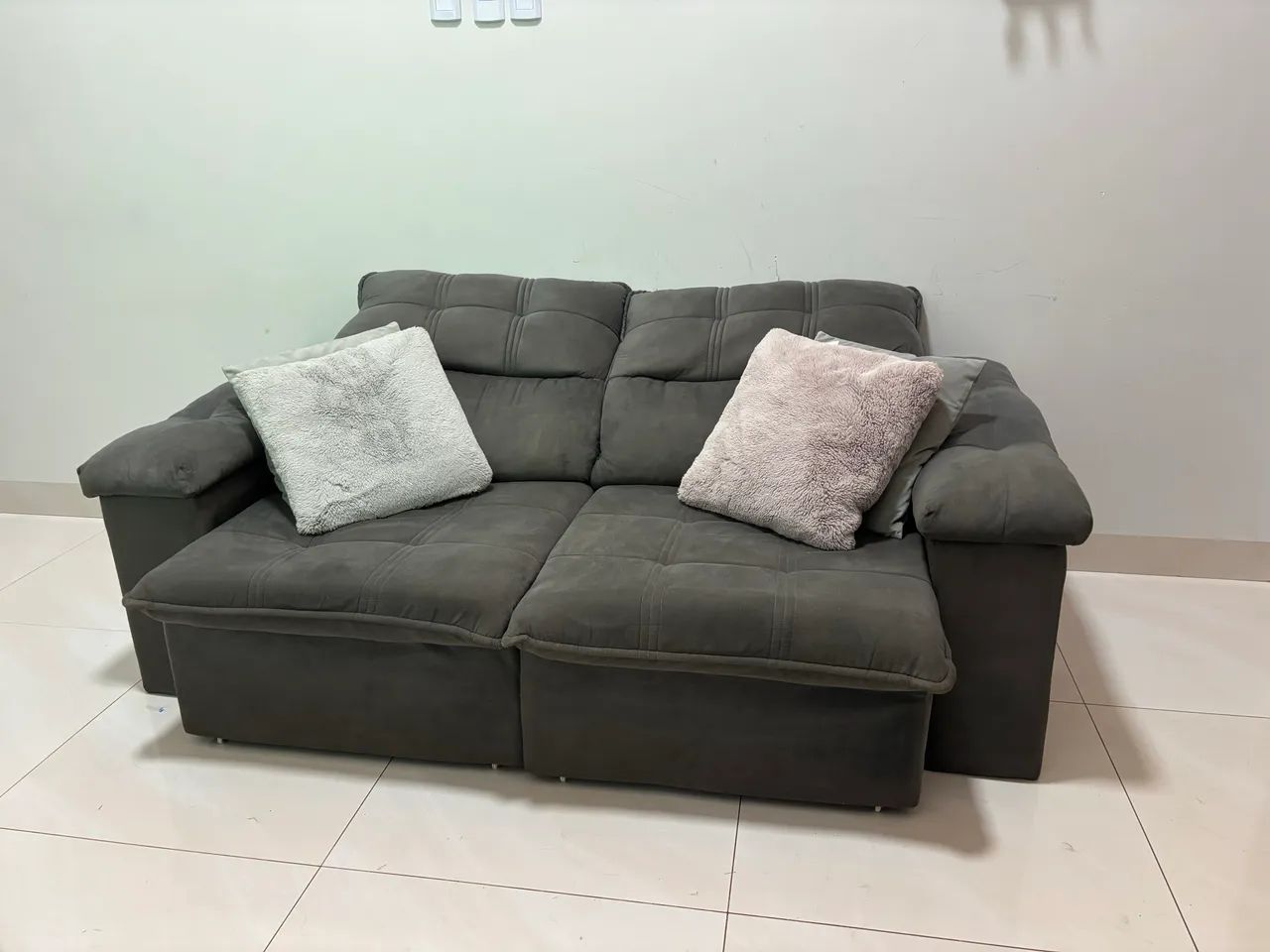 Sofá retrátil 2 lugares