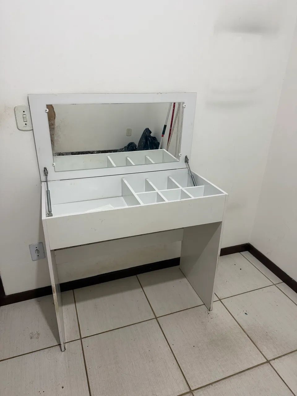 Penteadeira / escrivaninha 