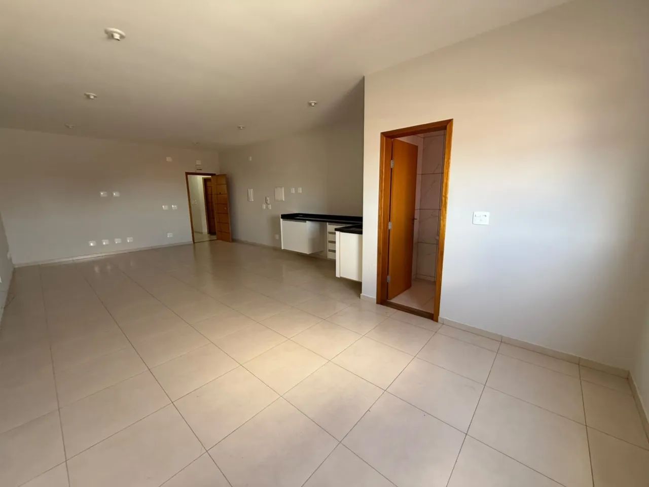 SALA COMERCIAL PARA LOCAÇÃO NO CENTRO - Foto 4