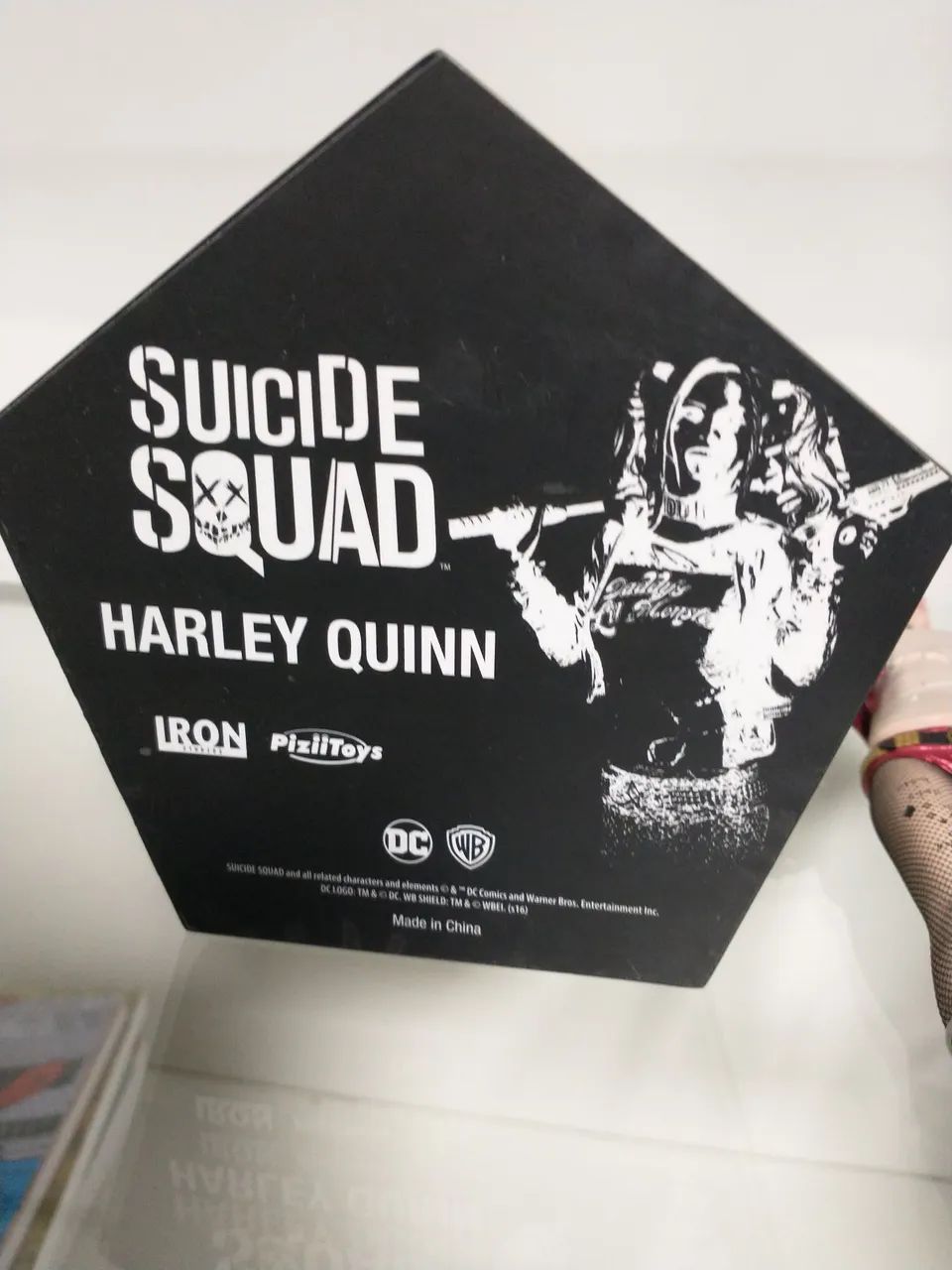 Arlequina iron Studios Esquadrão Suicida  - Foto 2