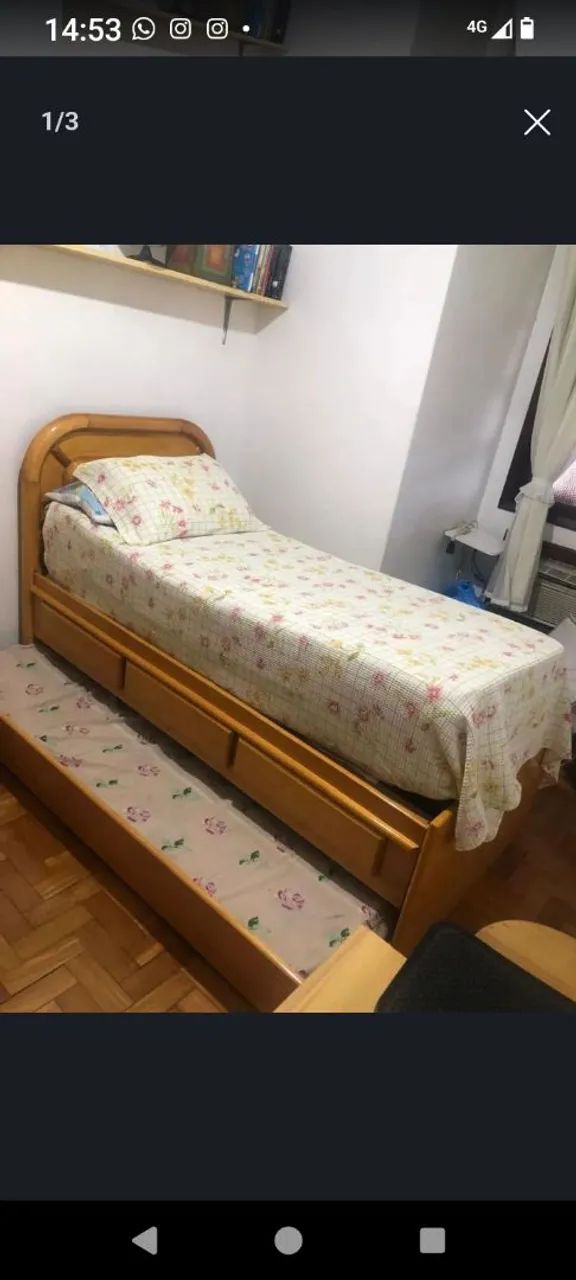 Cama em madeira maciça com colchões 
