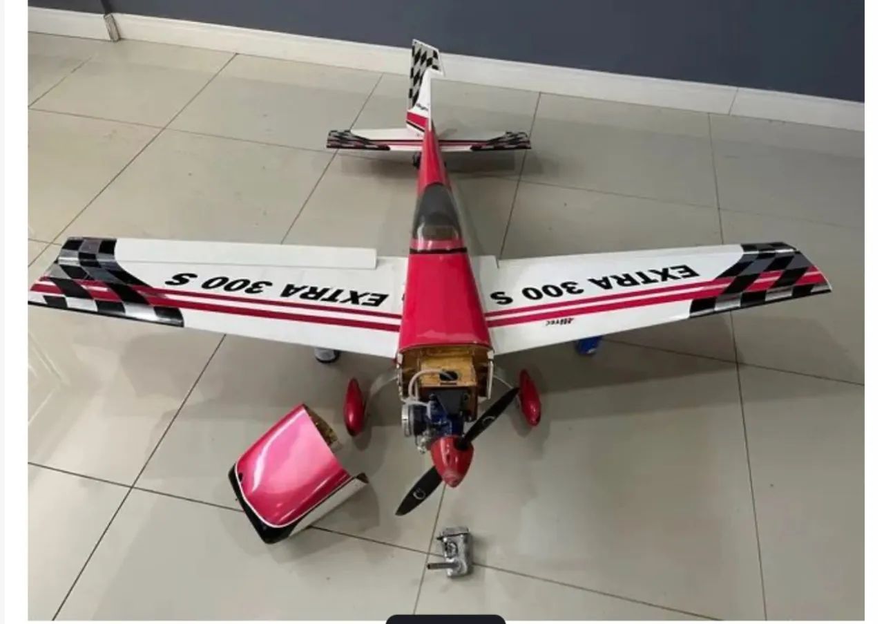 Aeromodelo Extra 300 - Foto 3