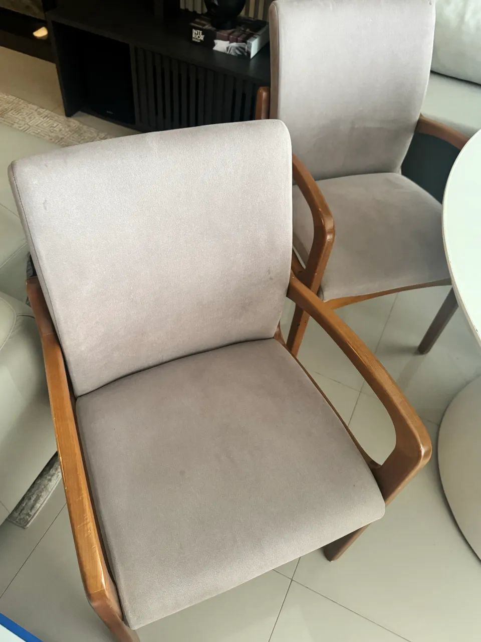 Vendo 2 cadeiras para mesa de jantar - Foto 4