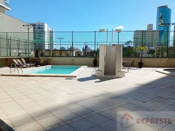 Apartamento com 4 Quartos para aluguel, 178m²