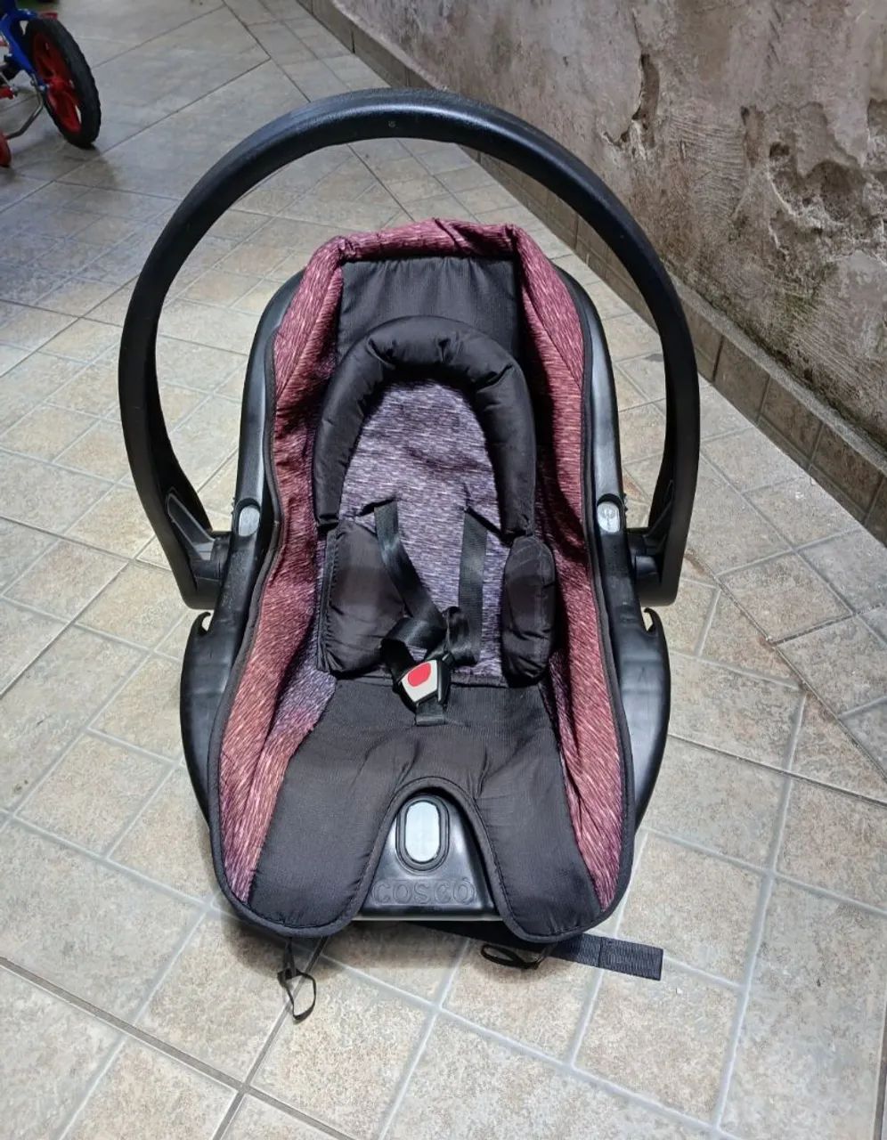 Carrinho de bebê e bebê conforto - Foto 3
