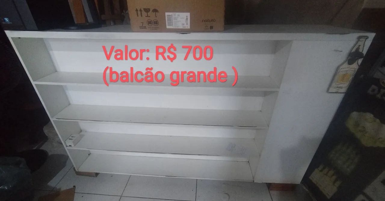 Vendo material de distribuidora completo..