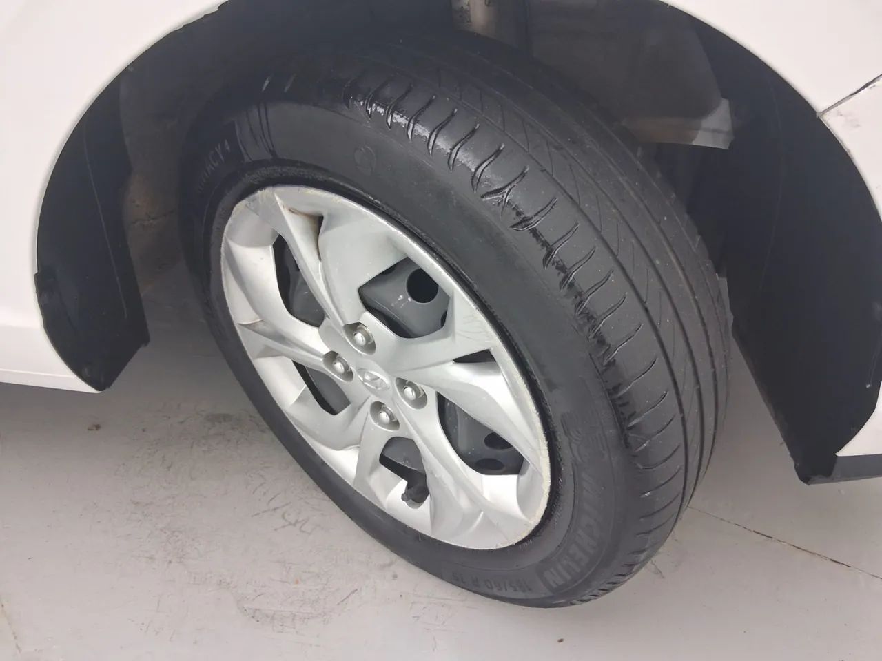 Hyundai HB20S Comfort Plus 1.0 TB Flex 12V Mec., foto 13 de 18