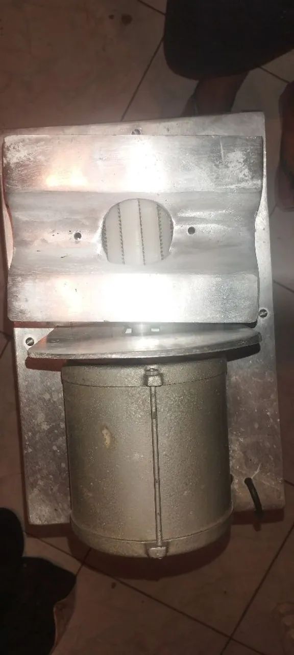 Vendo máquina d rala milho 