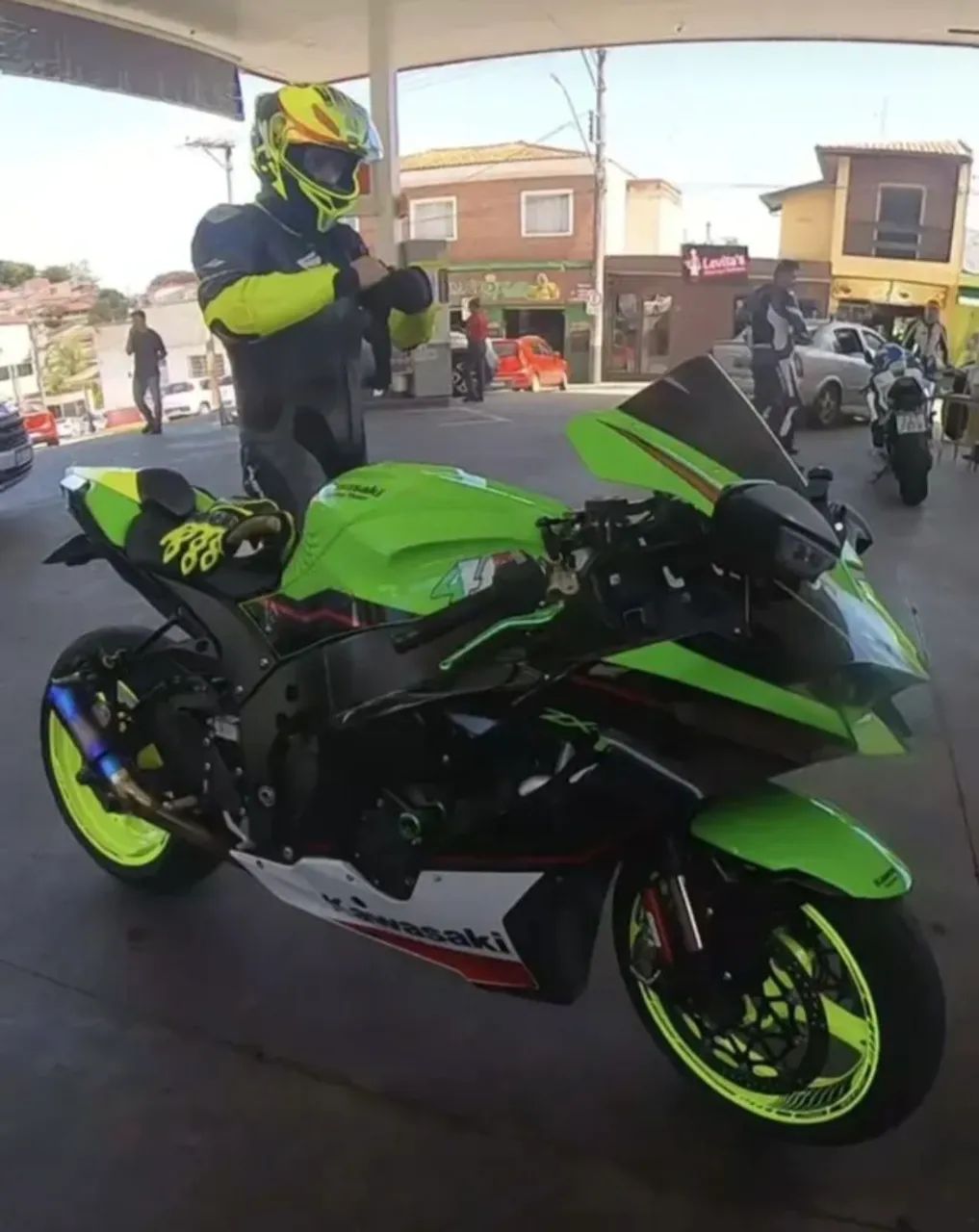 Ninja Zx-10/ Zx-10r 1000cc 2022 - 1530328807 | OLX
