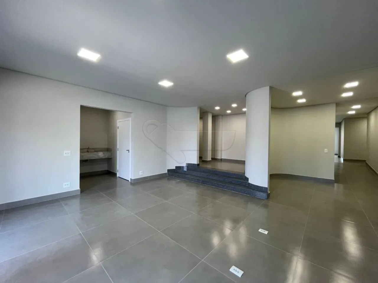 Salão comercial com 349m² de área útil na Vila Claudia. - Foto 5