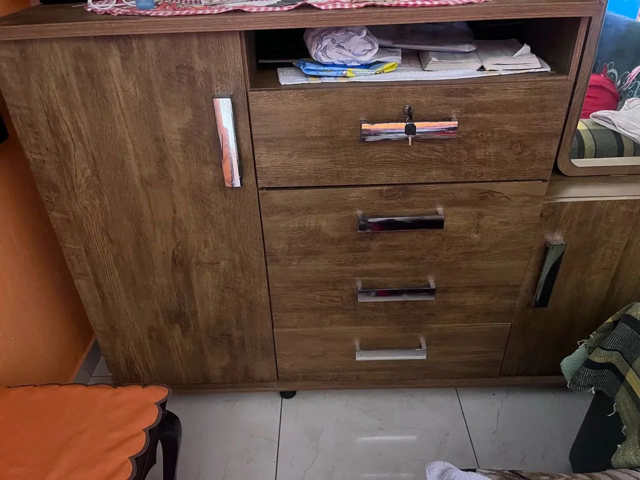 COMODA 4 GAVETAS  - Foto 3