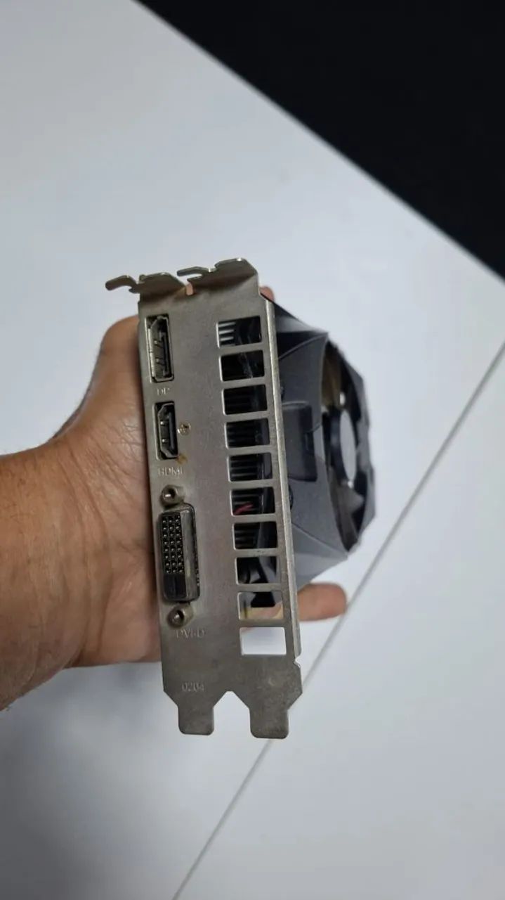 Placa de Video GTX 1050 4GB  - Foto 2