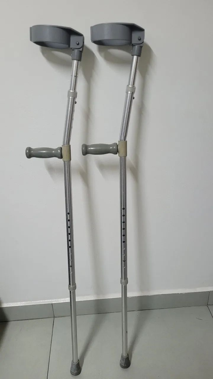 Muletas alumínio modelo canadense. marca mercur.