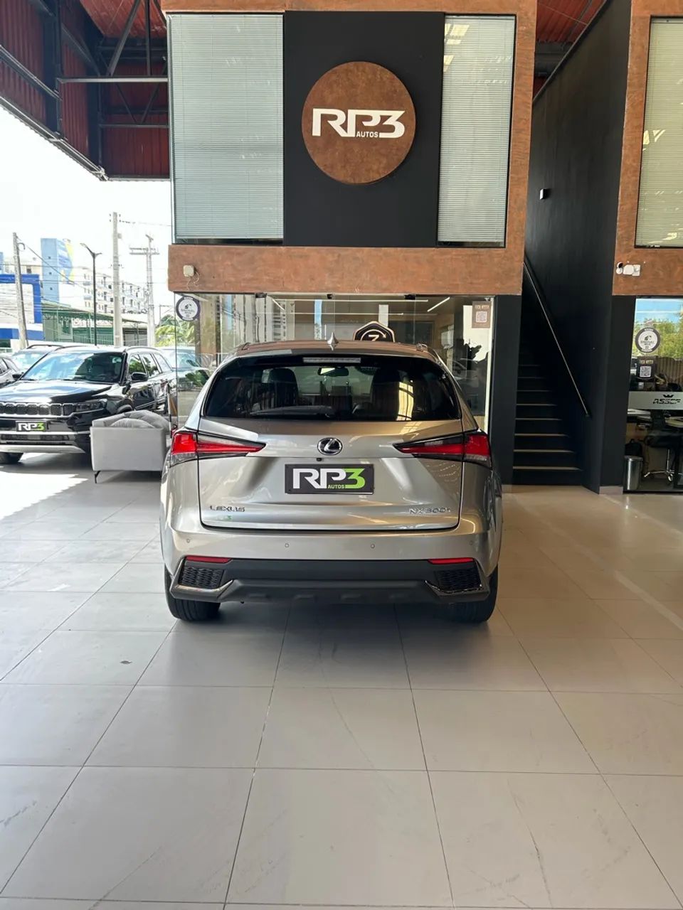 Lexus NX-300 H F-sport 2.5 16V Aut., foto 8 de 9