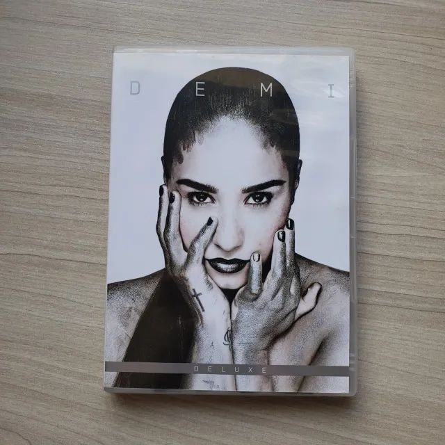 DVD Demi Deluxe