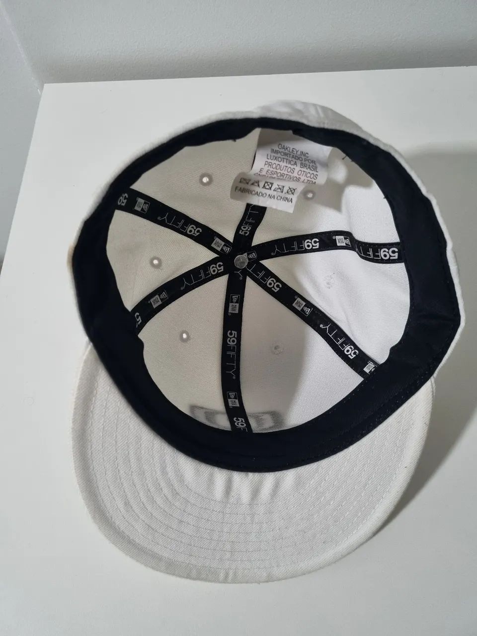 Vendo Boné Gascan Oakley New Era<br><br>Tamanho : 7 3/8<br><br>$ 150,00 - Foto 4